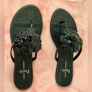 Linea Paolo Laurel black Flower Sandals/size 6